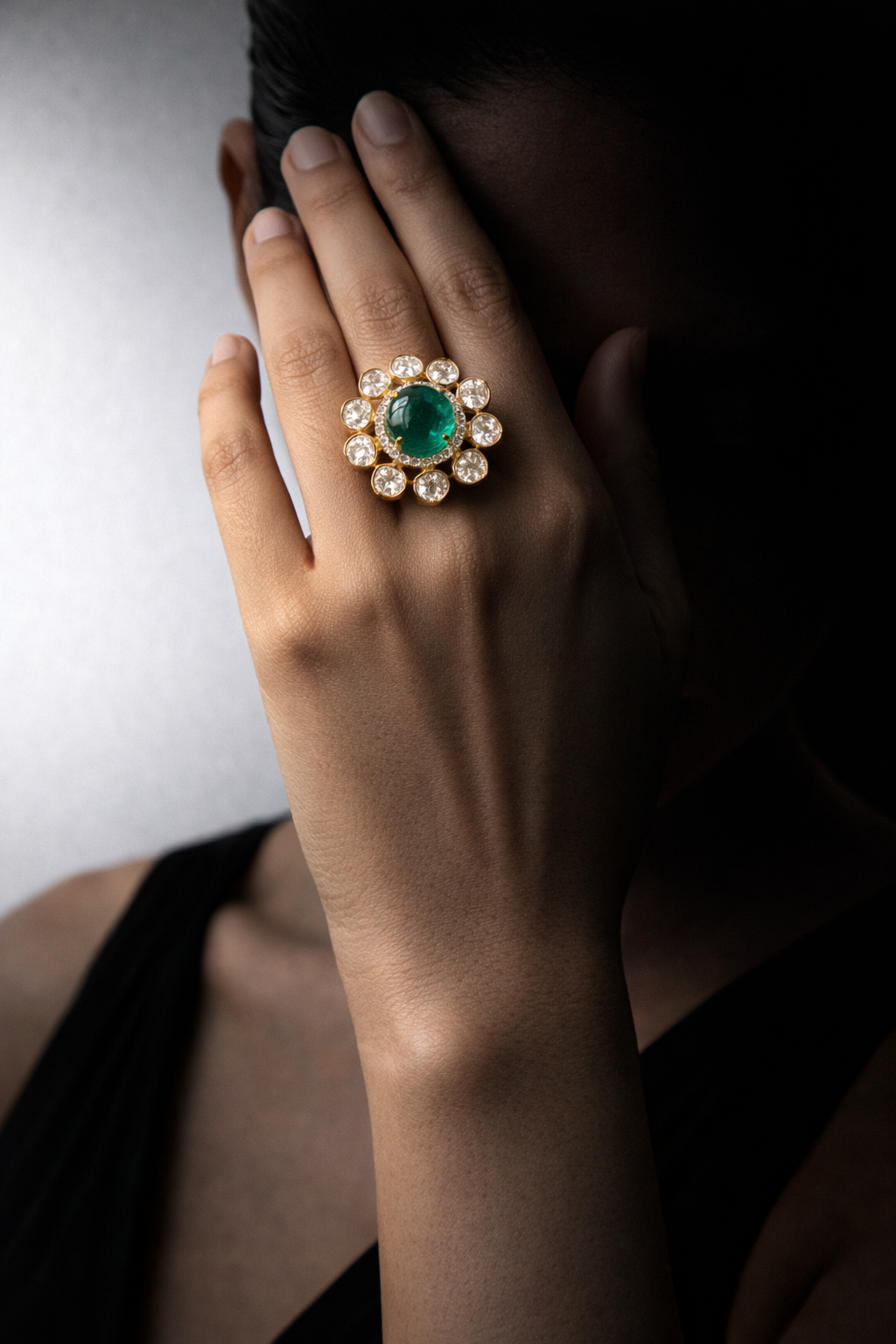 DAIMOND GREEN RING